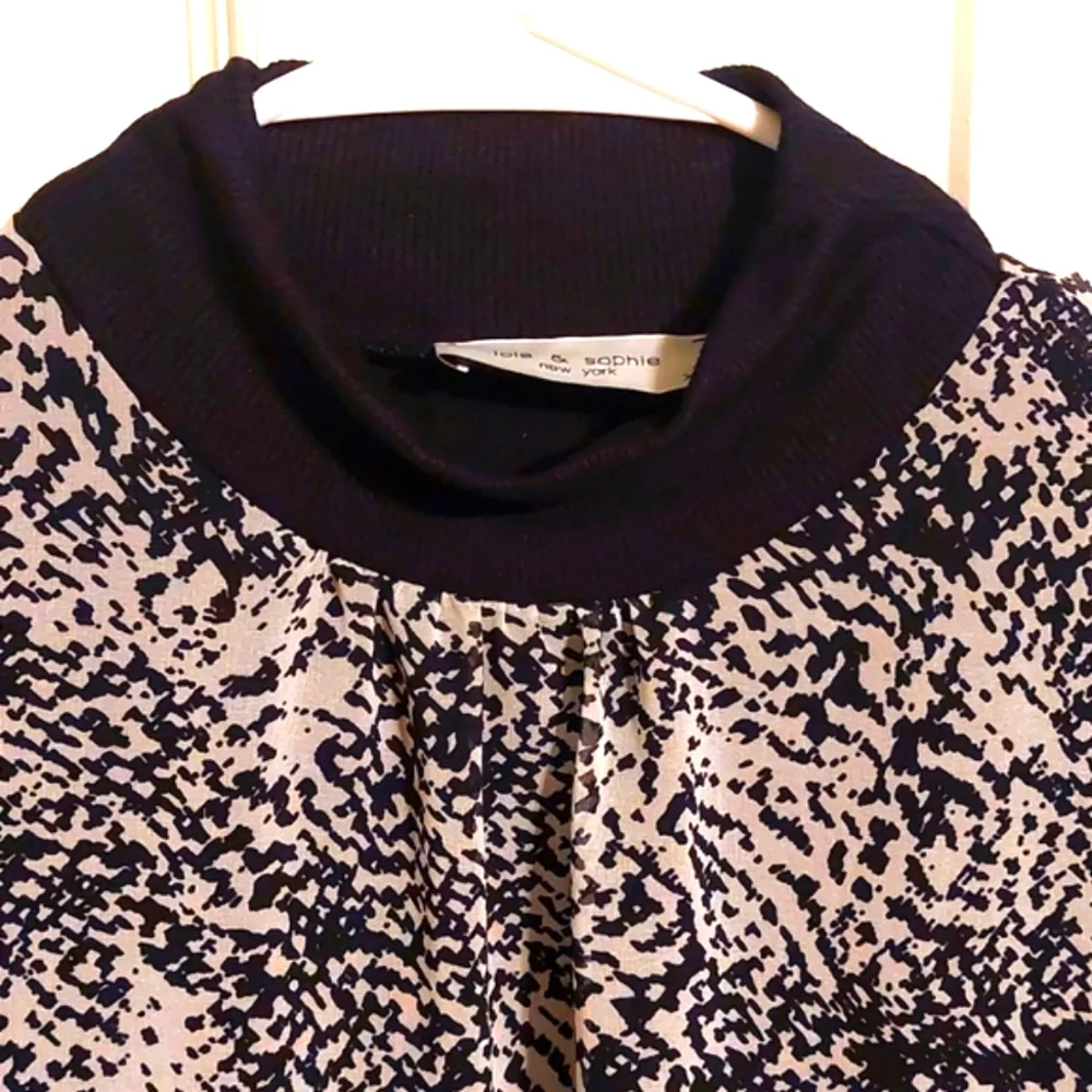Lola & Sophia Blouse - Picture 3 of 7